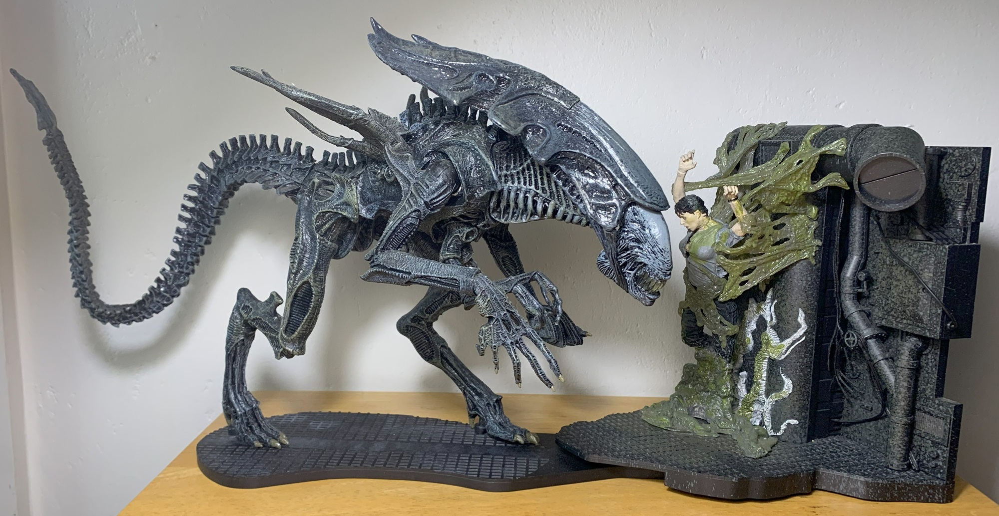 ALIEN QUEEN フィギュア MOVIE MANIACS 6 Alien Queen (Aliens, Movie Maniacs Series 6 by McFarlane